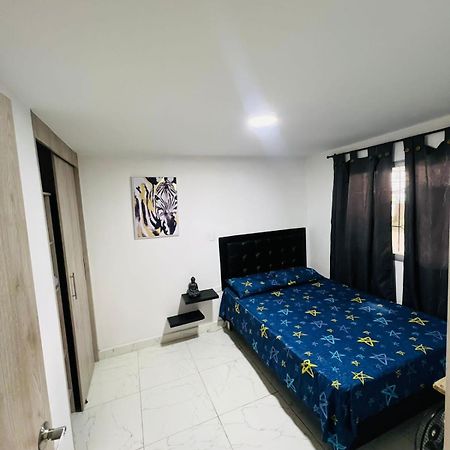 Hostal Campo Amor 메딜린 외부 사진