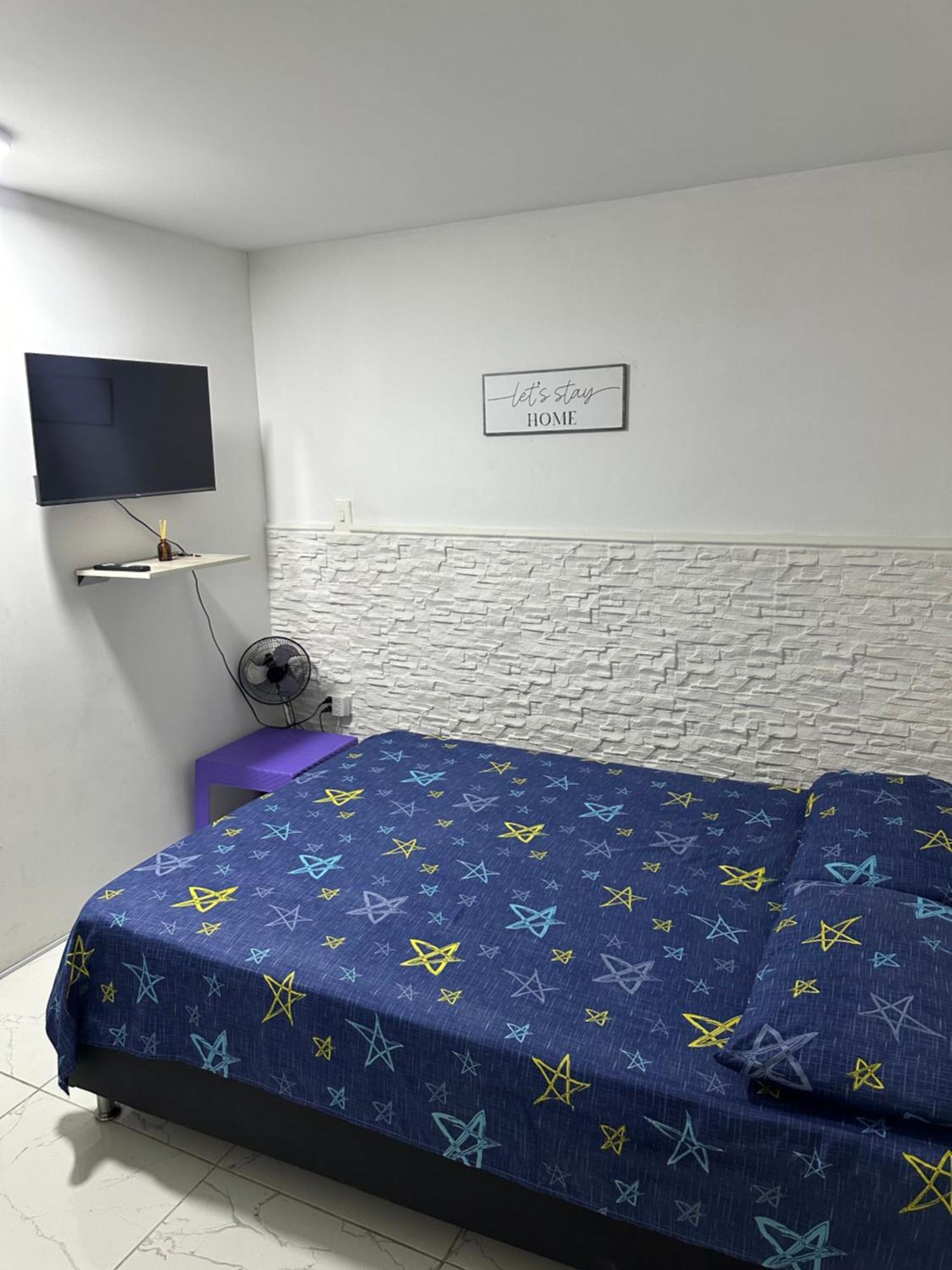 Hostal Campo Amor 메딜린 외부 사진